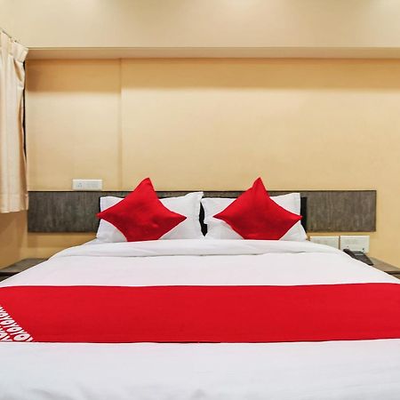 Hotel O Priyanka Residency Solapur Bagian luar foto