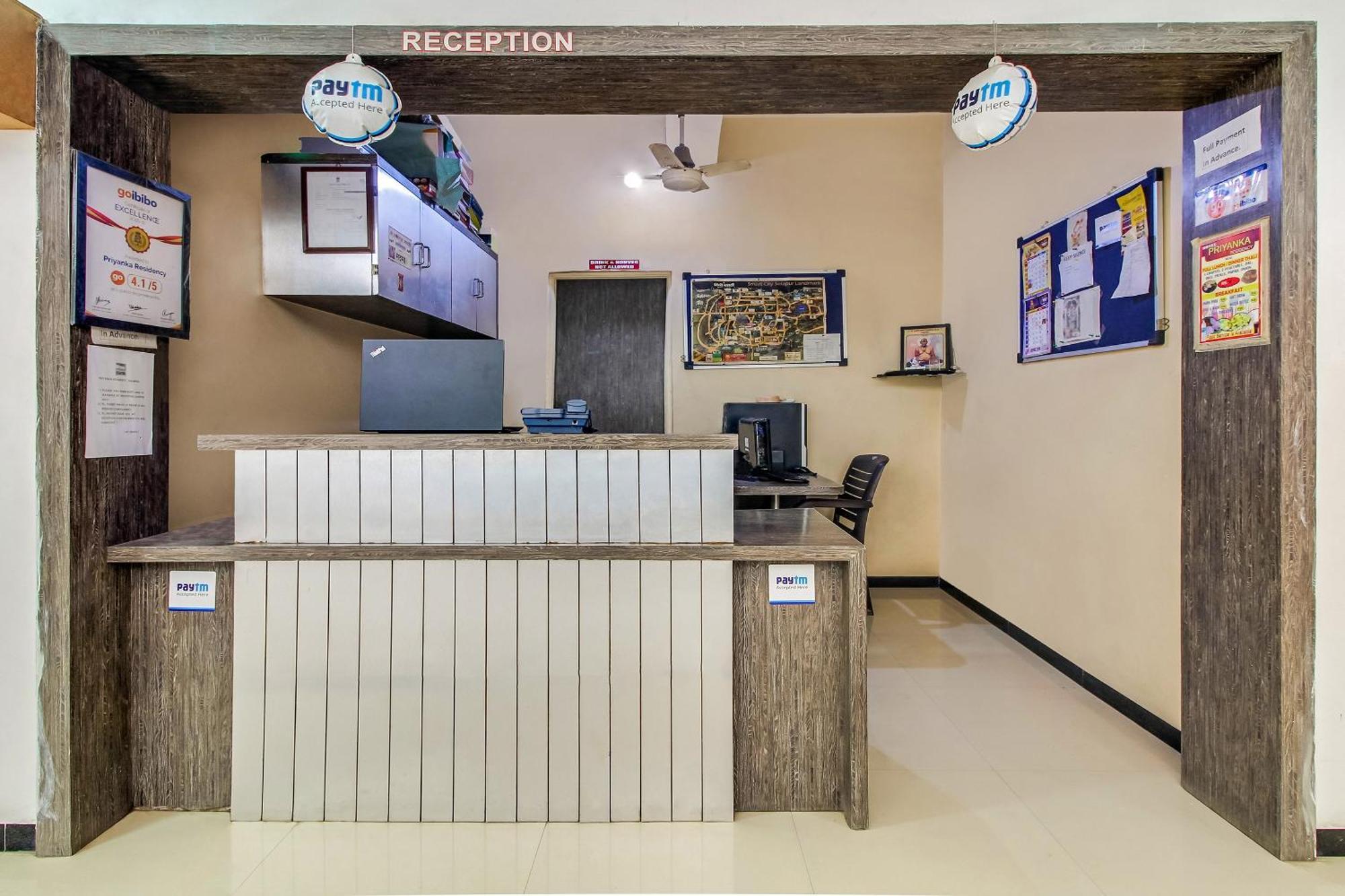 Hotel O Priyanka Residency Solapur Bagian luar foto